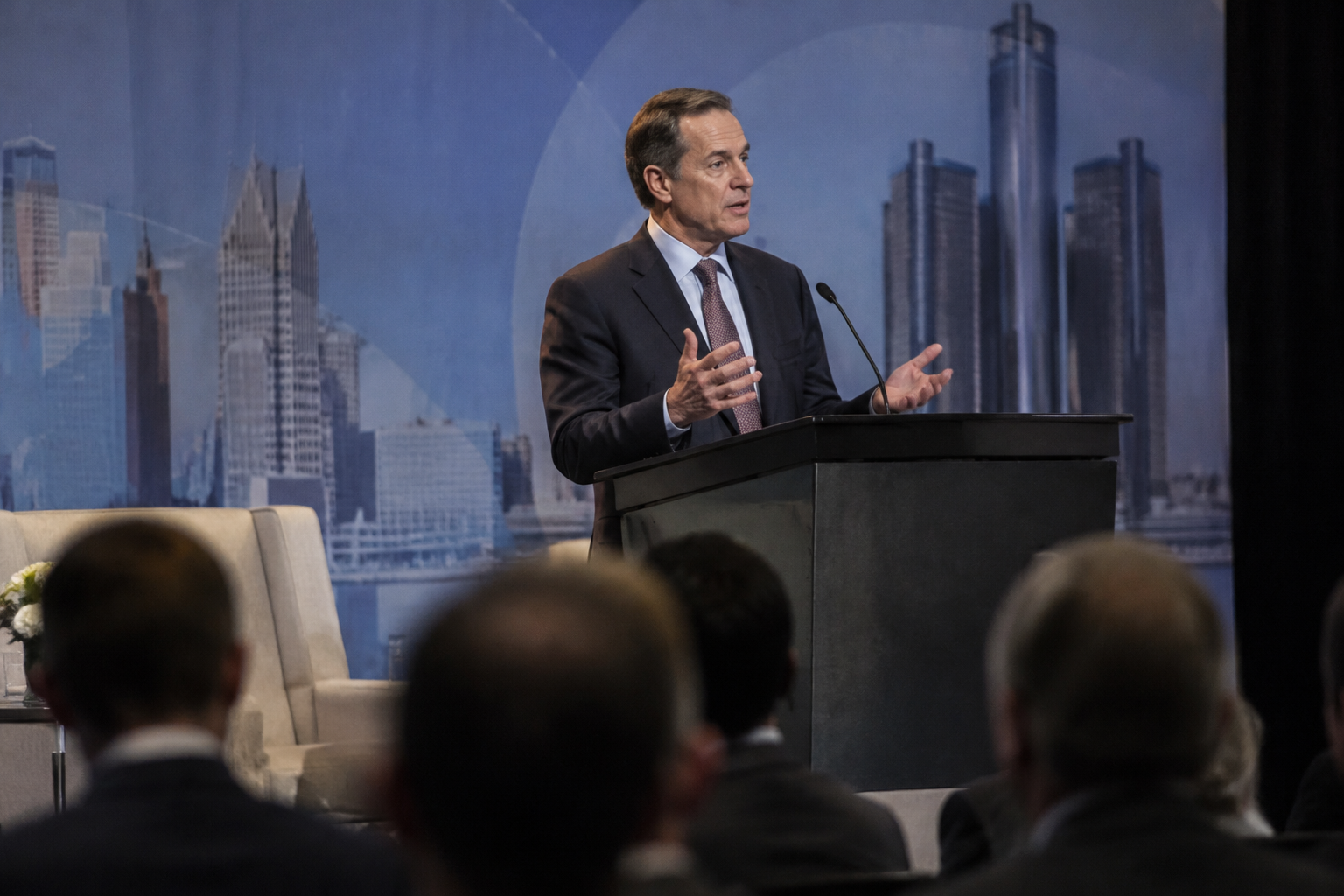 Fed Governor Michael Barr speaks on economy and policy at Detroit Economic Club