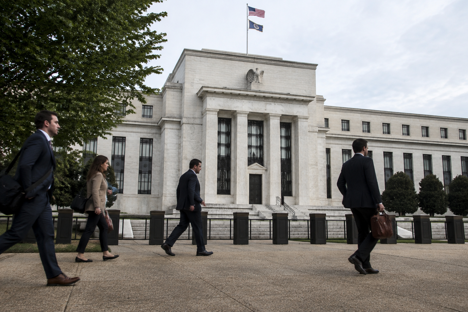 Fed and FDIC release feedback letters on resolution plans for 15 banks
